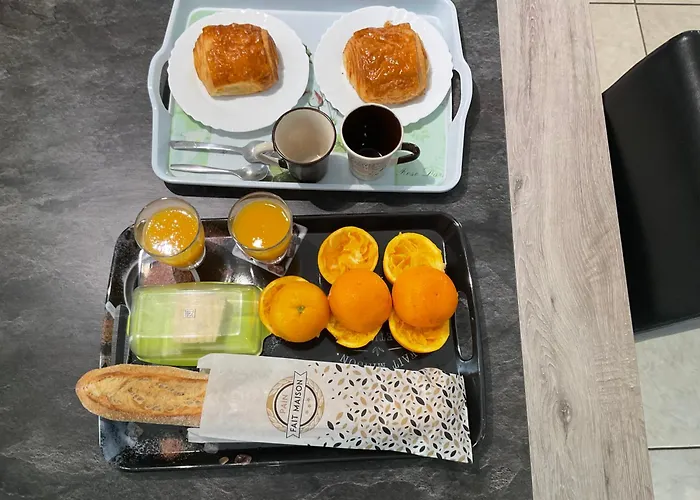 Avec Un Lit King Size 3* Le Pizou