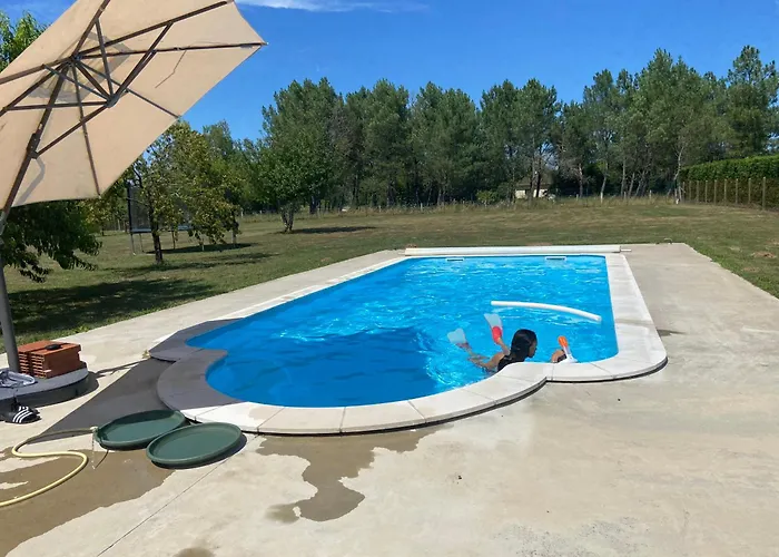 Avec Un Lit King Size Bed and Breakfast 3*